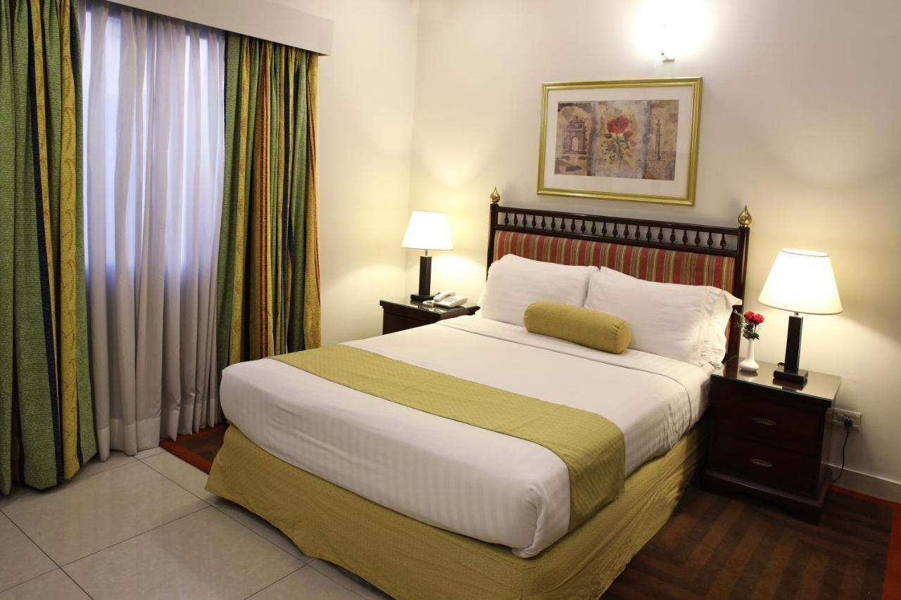 Avari Xpress, Islamabad Rawalpindi Bagian luar foto